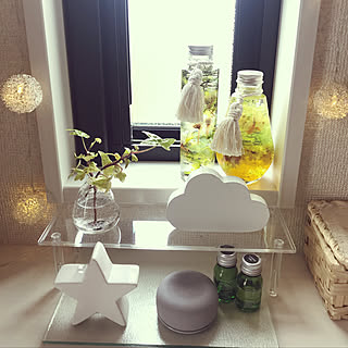 一輪挿し アロマストーンのおしゃれなアレンジ 飾り方のインテリア実例 Roomclip ルームクリップ