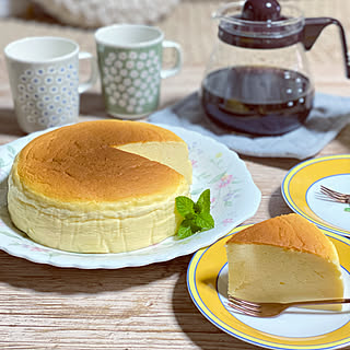 コーヒータイム/旦那スィーツ/チーズスフレケーキ/食後のデザート/2022.5.8...などのインテリア実例 - 2022-05-08 22:44:12