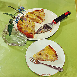 息子が作った炊飯器ケーキ/いいね、フォローに感謝です.｡.:*♡/お花がある暮らし/お花が好き/いいねと、フォローの押し逃げすみません！...などのインテリア実例 - 2022-05-26 23:18:01