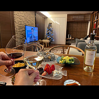 ワイングラス/ワイン/ふたり暮らし/クリスマスツリー/yチェア...などのインテリア実例 - 2020-12-17 06:08:05
