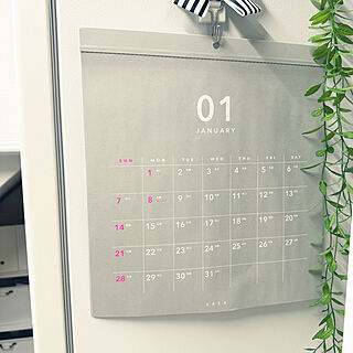 キッチン/セリア カレンダー/カレンダーは冷蔵庫の横面に/白が好き♡/いつもいいねやコメありがとうございます♡...などのインテリア実例 - 2023-11-15 23:55:40