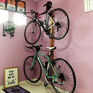 ロードバイク 自転車壁掛けのおしゃれなアレンジ・飾り方のインテリア 