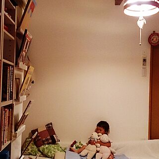 ベッド周り/図書の絵本/９時ですよ♪/寝ましょうね♪/ひとりで作ったのインテリア実例 - 2014-10-01 20:46:18