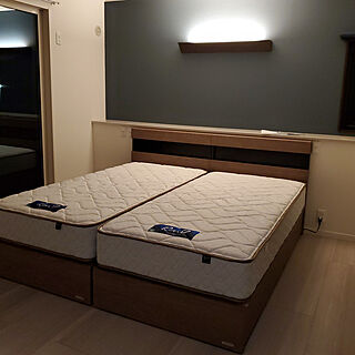 ベッド周り/シングルベッド2台/東京ベッド/寝室の照明/ブラケットライト...などのインテリア実例 - 2021-10-03 00:32:15