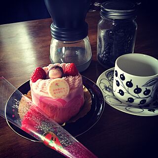 机/コージーコーナーの母の日ケーキ/しゃれとんしゃあ会/止まれん隊(￣^￣)ゞ/いつもいいねやコメありがとうございます♡...などのインテリア実例 - 2016-05-08 15:57:43