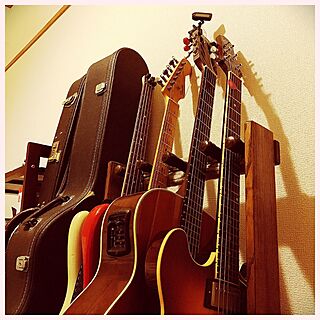 Fender ギタースタンドのインテリア実例 ｜ RoomClip（ルームクリップ）