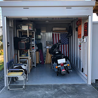 バイクガレージ イナバ物置のおしゃれなインテリアコーディネート レイアウトの実例 Roomclip ルームクリップ