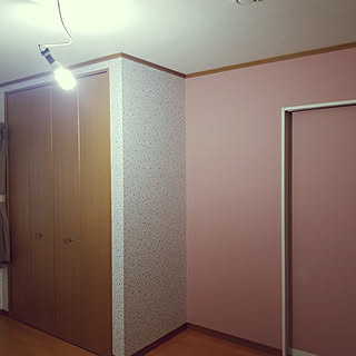 壁/天井/おんなの子の部屋/壁紙/壁紙貼り替え/ピンクの壁紙...などのインテリア実例 - 2020-11-18 16:02:27