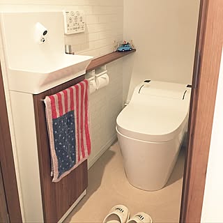 バス/トイレ/2階トイレ/注文住宅/壁紙がお気に入り/トイレはシンプルが好き...などのインテリア実例 - 2017-05-13 11:55:09