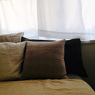 ベッド周り/朝日をあびて✨/クッションのインテリア実例 - 2013-08-24 05:19:48