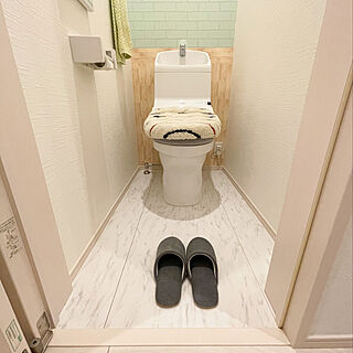 トイレマットは敷かない派/トイレマットやめました/トイレ/トイレの壁/タイル柄壁紙...などのインテリア実例 - 2021-12-22 19:19:39