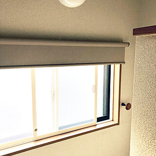 階段の窓/遮光ロールスクリーン/内窓DIY/暑さ対策/壁/天井のインテリア実例 - 2020-08-30 17:17:55