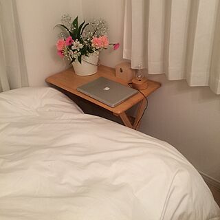 ベッド周り/MacBook Pro/アロマディフューザー/一人暮らしのインテリア実例 - 2015-03-19 01:27:55