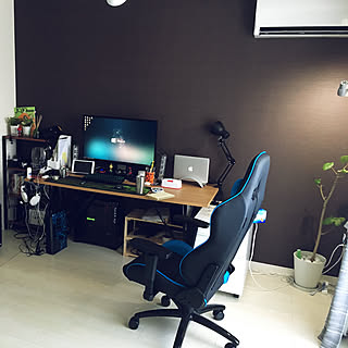 一人暮らし ゲーミングpcのレイアウト おしゃれなインテリアコーディネートの実例 Roomclip ルームクリップ
