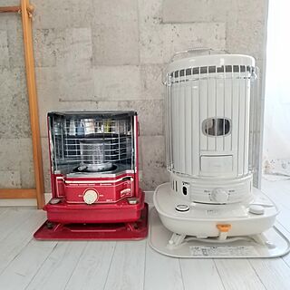 部屋全体/わが家の暖房器具・ストーブ/我が家のCORONA　BROTHERS☆/昭和の赤/現役ですのインテリア実例 - 2023-12-16 23:23:31