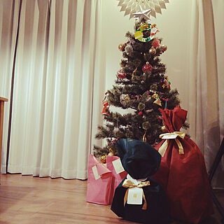 リビング/クリスマスツリー♡/サンタさん♡/ママからもプレゼント/クリスマスイブ♡...などのインテリア実例 - 2021-12-25 00:59:23