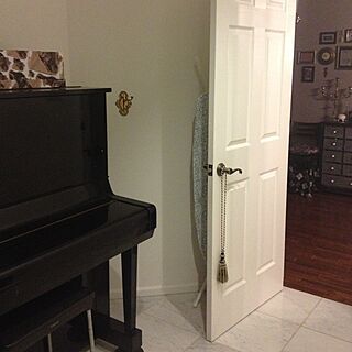 玄関/入り口/こんな所に収納してます/ピアノのインテリア実例 - 2012-11-29 22:48:00