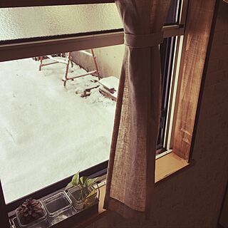 キッチン/リネンのカーテン/キッチンの窓から/雪景色/ポトス水挿し...などのインテリア実例 - 2016-12-12 08:04:45