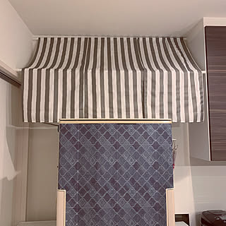 ダイソー 突っ張り棒にカーテンの商品を使ったおしゃれなインテリア実例 Roomclip ルームクリップ