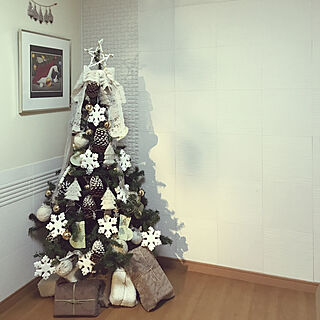 クリスマスツリー出しました クリスマスガーランドのインテリア実例 Roomclip ルームクリップ クリスマスツリー出しました クリスマスガーランドのインテリア実例 Roomclip ルームクリップ