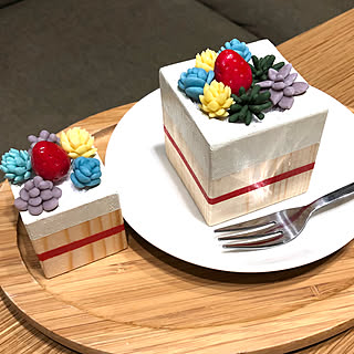 ケーキ鉢/ハンドメイド/粘土多肉/フェイク多肉/いいね♪いつもありがとうございます❤️...などのインテリア実例 - 2020-05-17 19:06:21