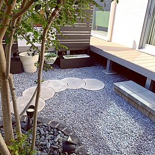 庭 飛び石のおしゃれなインテリアコーディネート レイアウトの実例 Roomclip ルームクリップ