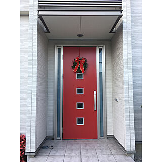 玄関/入り口/赤いドア/ハンドメイド/クリスマスリース/IKEAのモミの木...などのインテリア実例 - 2017-12-05 19:04:29
