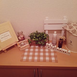 玄関/入り口/物欲がやばい！/いつもいいねありがとうございます♡/賃貸でも楽しく♪/もっとセンスよく飾りたい(^_^;)...などのインテリア実例 - 2017-01-10 14:48:11