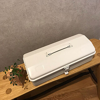 部屋全体/工具箱/無垢材の床/吹き抜けのある家/観葉植物のある暮らし...などのインテリア実例 - 2019-01-19 07:26:02