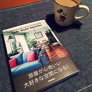 部屋全体/単行本に掲載されましたヽ(∀)ﾉ/表紙にして頂けて嬉しい限り♡/ブログやってます♡/HAWAIIを感じたい...などのインテリア実例 - 2014-09-11 21:56:35