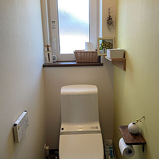 トイレのインテリア/木製ブラインド/ルナファーザーの壁/北欧/門柱...などのインテリア実例 - 2022-02-06 14:26:45