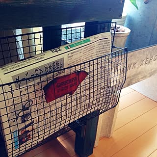 ベッド周り/カメラマーク消し/新聞置き場/Green棚下/ダイソー網のインテリア実例 - 2014-05-28 12:34:49