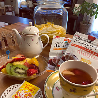 フルーツインティー/おうちcafe/紅茶/カットフルーツ/レモンシロップ...などのインテリア実例 - 2020-02-24 13:28:42
