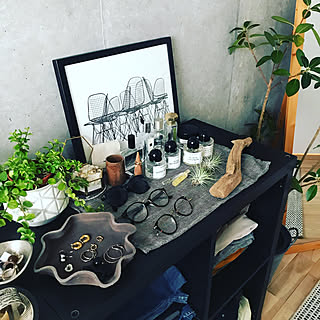 花瓶 コンクリート打ちっ放しのおしゃれなアレンジ 飾り方のインテリア実例 Roomclip ルームクリップ