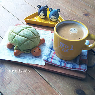 机/手作りパン*✩/メロンパン♡︎(*´ ˘ `*)♡/hiyoちゃんの作品/ほっと一息٩( ᐛ )و...などのインテリア実例 - 2019-11-24 16:39:40