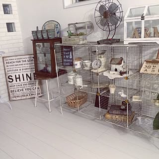 リビング/全然部屋が片付かないの/引越ししました/サリュ/セリア/lovelyzakkaさん雑貨♡...などのインテリア実例 - 2015-09-07 22:43:32
