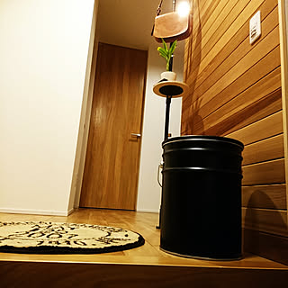 玄関/入り口/モニター当選/山善/ペール缶スツール/山善ぺール缶収納スツールモニター/ナチュラル...などのインテリア実例 - 2018-02-12 20:18:26