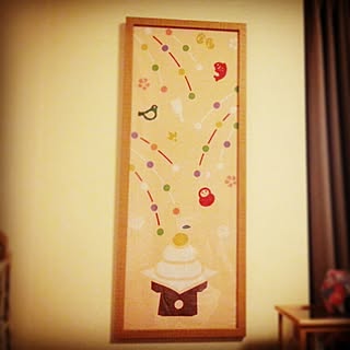 女性の、3LDK、家族住まいの「壁/天井」についてのインテリア実例