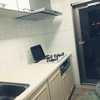 壁紙屋本舗 キッチン扉リメイクのインテリア実例 Roomclip ルームクリップ 壁紙屋本舗 キッチン扉リメイクのインテリア実例 Roomclip ルームクリップ