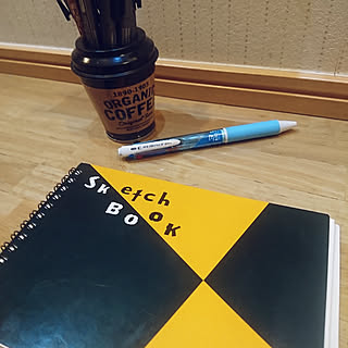 リビング/変わり者は褒め言葉/いつまでも少年のココロヲ忘れずに…/いつもありがとう(*´ー`*)/ゼンタングル...などのインテリア実例 - 2018-06-22 19:38:16