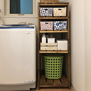 女性の、4LDK、家族住まいの「バス/トイレ」についてのインテリア実例