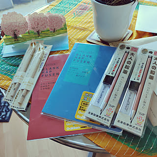 机/スイス/ご訪問ありがとうございます✨✨✨✨/ご覧いただきありがとうございます。/お友達からの素敵な頂き物♡...などのインテリア実例 - 2020-02-22 00:23:25