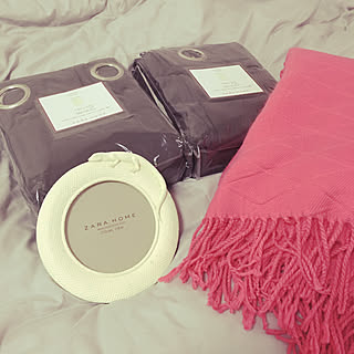 机/ZARAHOME/格安で購入しました!/RCの出会いに感謝♡/いいね、フォロー本当に感謝です♡/RCの皆さまに感謝♡...などのインテリア実例 - 2017-11-19 14:01:57