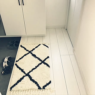 白い床 玄関マットのおしゃれなアレンジ 飾り方のインテリア実例 Roomclip ルームクリップ