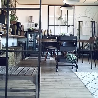玄関/入り口/ラグマット/ダイニングテーブル/ニトリフェイクキセロ/賃貸でも諦めない!...などのインテリア実例 - 2017-06-25 08:45:48