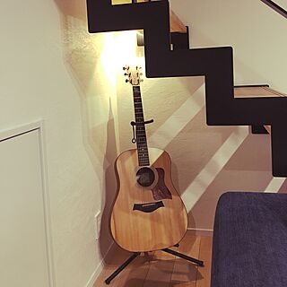 リビング/アコースティックギター/楽器/塗り壁/階段下...などのインテリア実例 - 2016-12-01 20:56:52