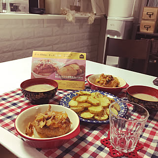 机/クッションレンガシート/晩ごはん♪/記録用なのでコメントお気遣いなく♡/記録用pic...などのインテリア実例 - 2017-12-01 22:08:22