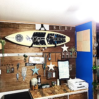 リビング/パタパタ扉付きカラーボックスDIY/苔玉ちゃん/エコカラット タイル/壁面一部は空色ペイント❤︎/端材リメイク...などのインテリア実例 - 2016-11-09 18:18:18