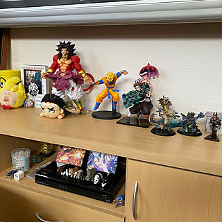 ワンピースフィギュア ドラゴンボールフィギュアのインテリア実例 Roomclip ルームクリップ