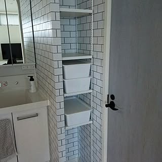 棚/洗面所/アクセントクロス/サブウェイタイル風壁紙/収納棚...などのインテリア実例 - 2017-07-09 08:37:36